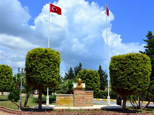 Tören Alanı Yenilendi